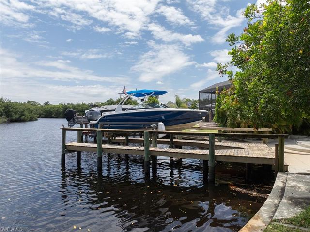 1300 Thompson ST, North Fort Myers, FL 33903