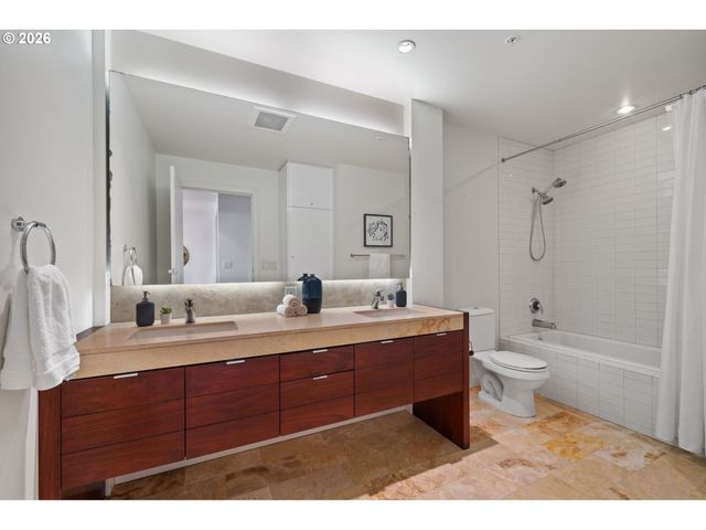 3570 S RIVER Pkwy 1507, Portland, OR 97239
