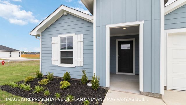 143 Great Northern DR, Cedar Creek, TX 78612