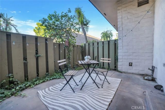 4173 W Sarah Street 8, Burbank, CA 91505