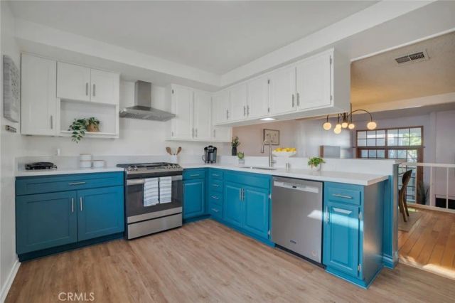 4173 W Sarah Street 8, Burbank, CA 91505