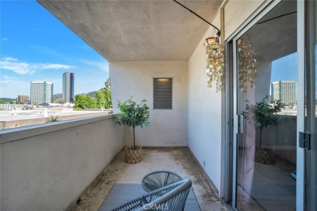 4173 W Sarah Street 8, Burbank, CA 91505