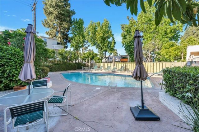 4173 W Sarah Street 8, Burbank, CA 91505
