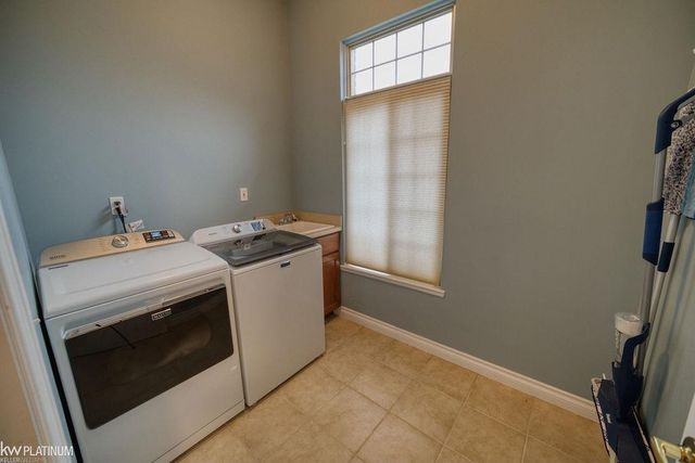 53198 Sams Lane, Chesterfield, MI 48047