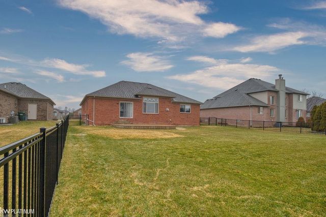 53198 Sams Lane, Chesterfield, MI 48047