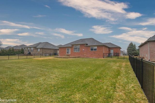 53198 Sams Lane, Chesterfield, MI 48047