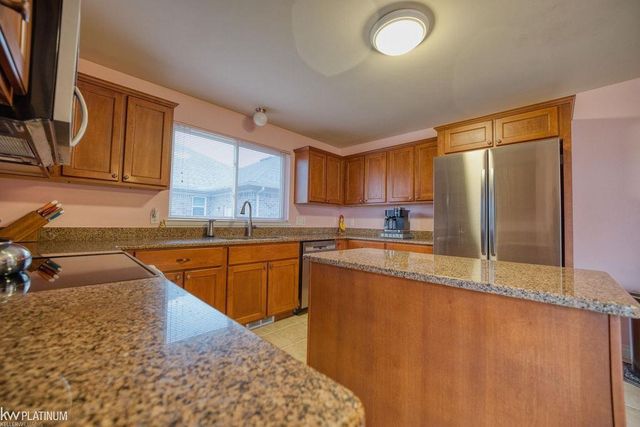 53198 Sams Lane, Chesterfield, MI 48047