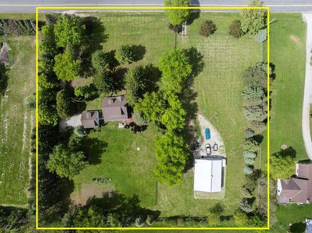 N79W33915 Petersen Road, Oconomowoc, WI 53066