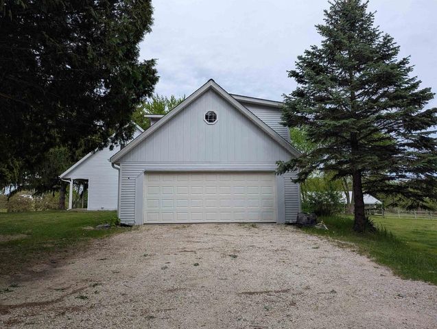 N79W33915 Petersen Road, Oconomowoc, WI 53066