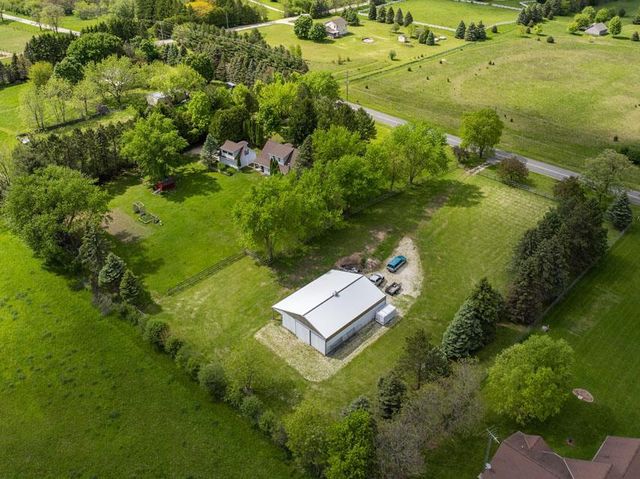 N79W33915 Petersen Road, Oconomowoc, WI 53066