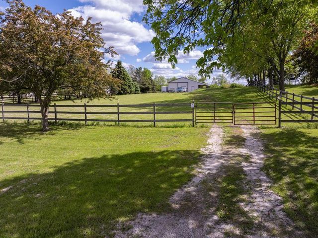 N79W33915 Petersen Road, Oconomowoc, WI 53066