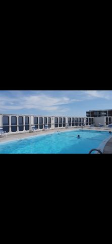 6101 N Sheridan Road 4A, Chicago, IL 60660