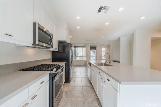 2850 N Glassell Street, Orange, CA 92865