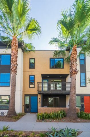 2850 N Glassell Street, Orange, CA 92865