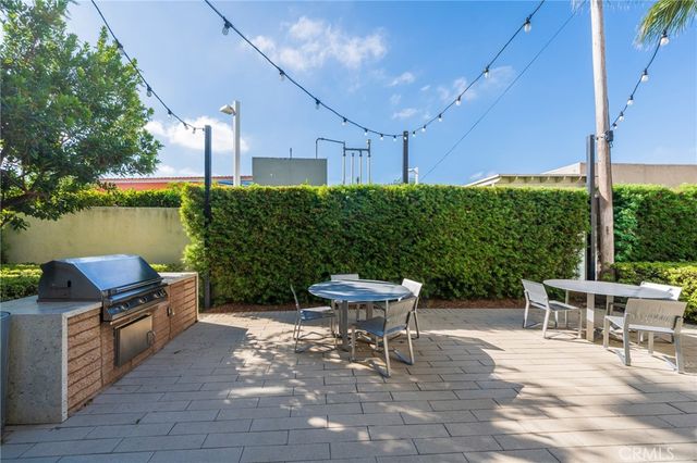 2850 N Glassell Street, Orange, CA 92865