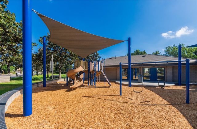 2850 N Glassell Street, Orange, CA 92865