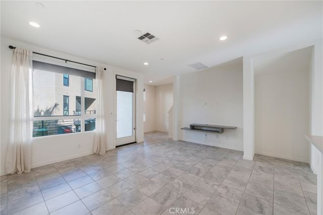 2850 N Glassell Street, Orange, CA 92865