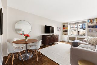 13 W 13TH Street 4DN, New York City, NY 10011