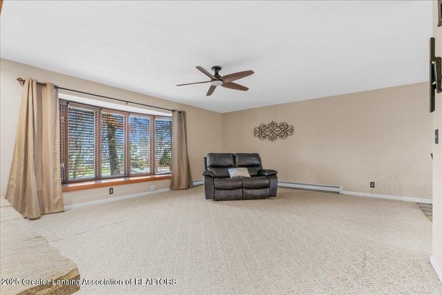 6325 W Lake Drive, Haslett, MI 48840