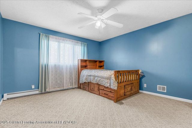 6325 W Lake Drive, Haslett, MI 48840