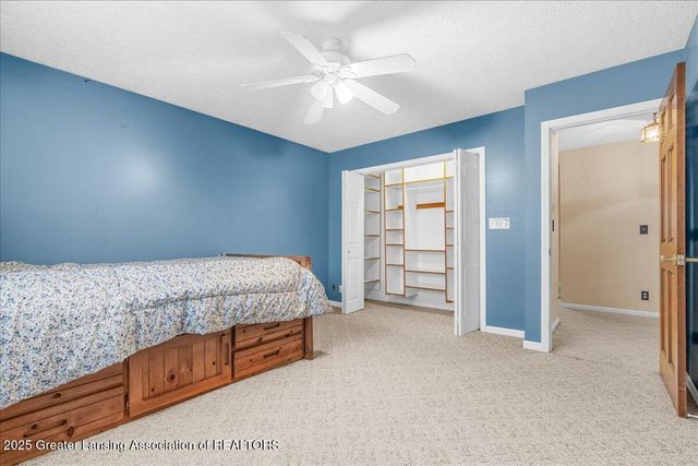 6325 W Lake Drive, Haslett, MI 48840