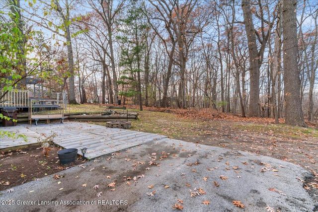 6325 W Lake Drive, Haslett, MI 48840