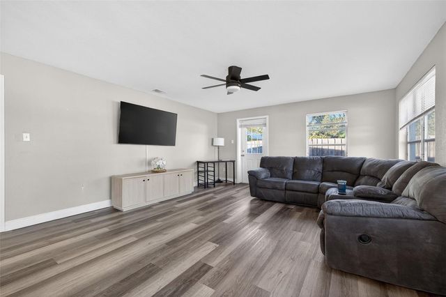 3301 70TH LANE N, St Petersburg, FL 33710