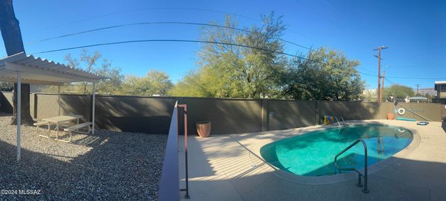 2821 N Columbus Blvd Apt 10, Tucson, AZ 85712