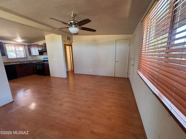 2821 N Columbus Blvd Apt 10, Tucson, AZ 85712