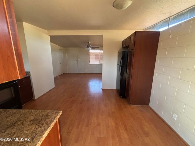 2821 N Columbus Blvd Apt 10, Tucson, AZ 85712
