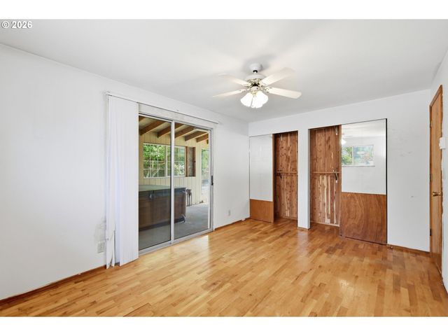 1995 SMITHOAK St, Eugene, OR 97404