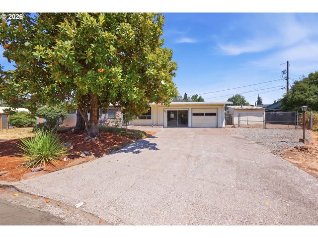 1995 SMITHOAK St, Eugene, OR 97404