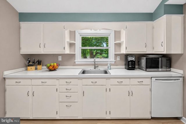 13 HARVARD RD, Wilmington, DE 19808