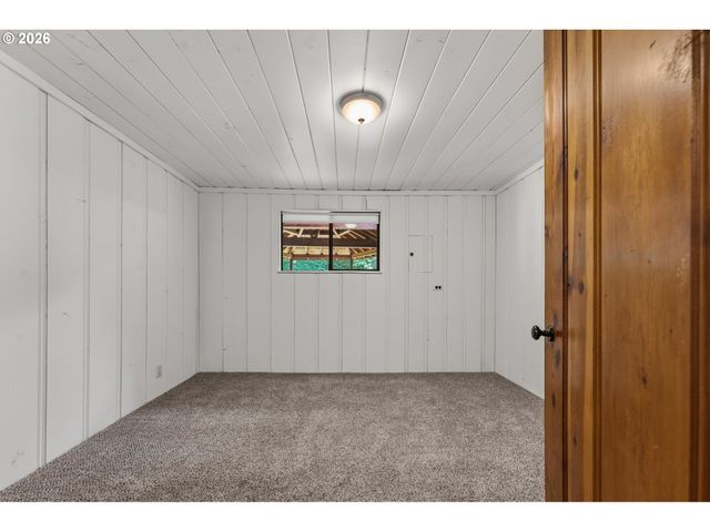 8480 Se HOOD St, Clackamas, OR 97015