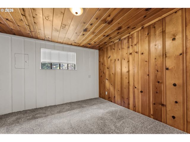 8480 Se HOOD St, Clackamas, OR 97015