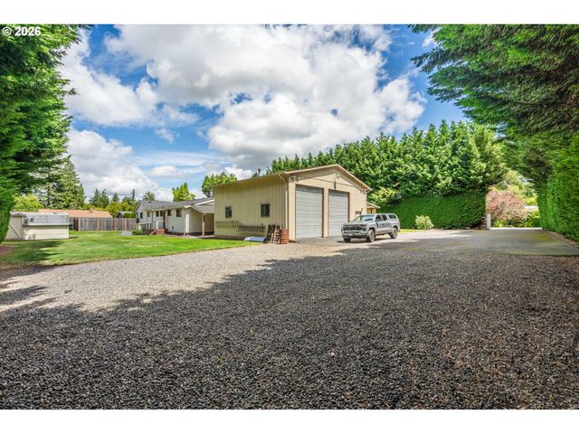 8480 Se HOOD St, Clackamas, OR 97015
