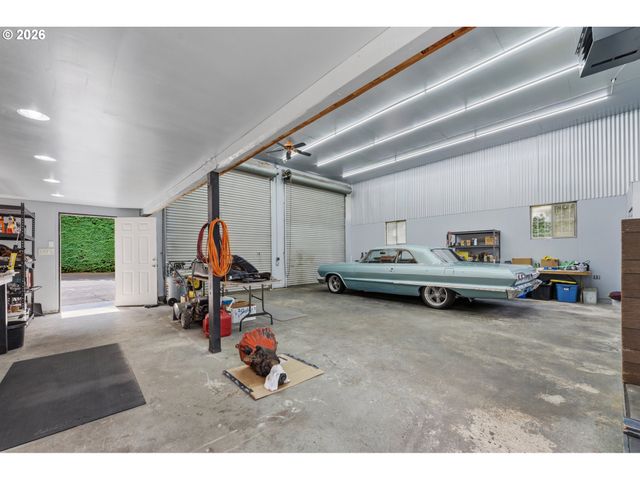8480 Se HOOD St, Clackamas, OR 97015