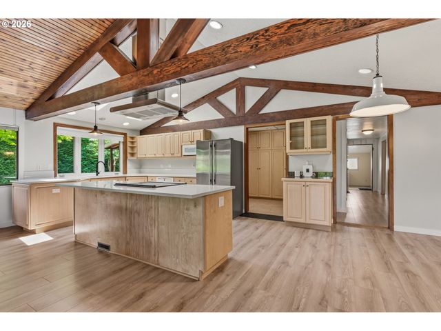 8480 Se HOOD St, Clackamas, OR 97015