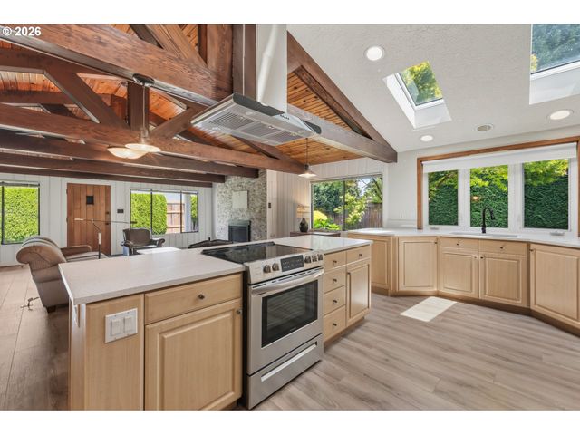 8480 Se HOOD St, Clackamas, OR 97015
