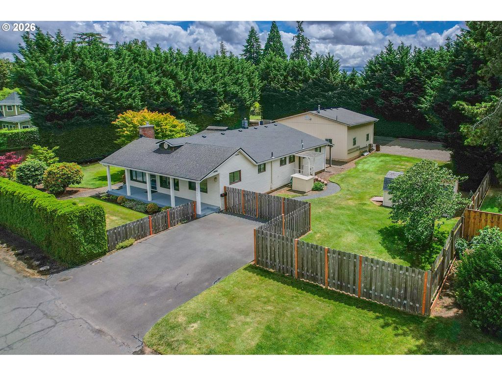 8480 Se HOOD St, Clackamas, OR 97015