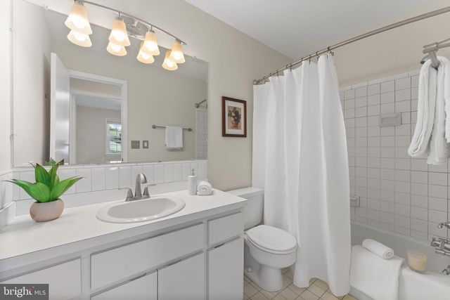 5528 MARLIN ST, Rockville, MD 20853
