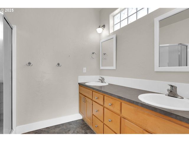 4663 CALUMET Way, Eugene, OR 97404