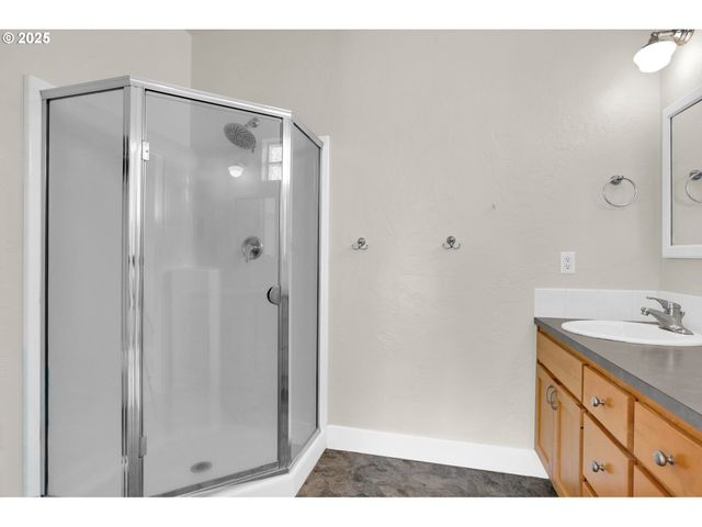 4663 CALUMET Way, Eugene, OR 97404