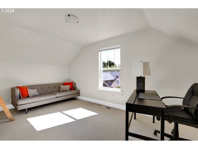 4663 CALUMET Way, Eugene, OR 97404