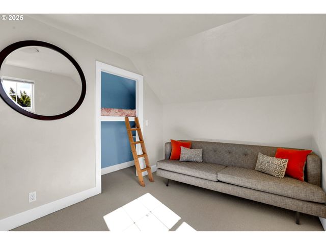 4663 CALUMET Way, Eugene, OR 97404