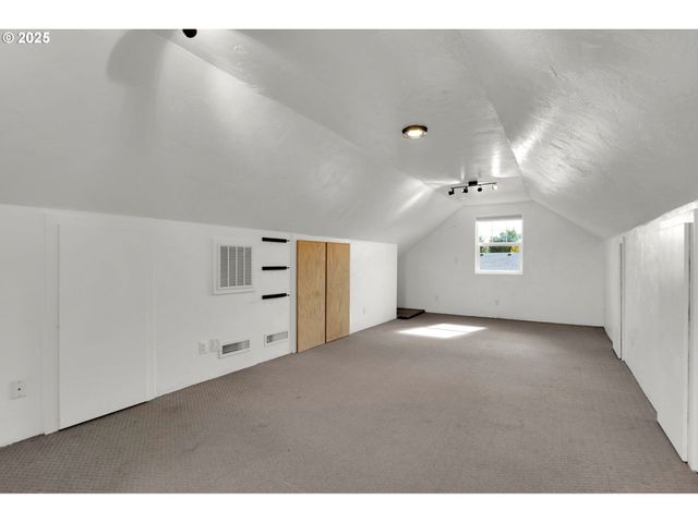 4663 CALUMET Way, Eugene, OR 97404