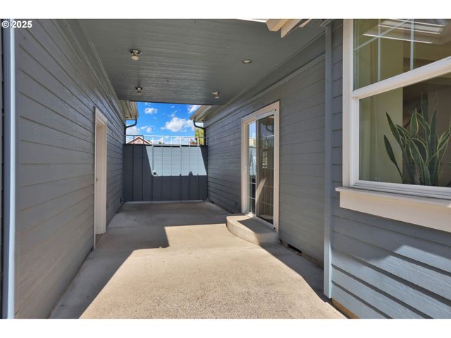 4663 CALUMET Way, Eugene, OR 97404