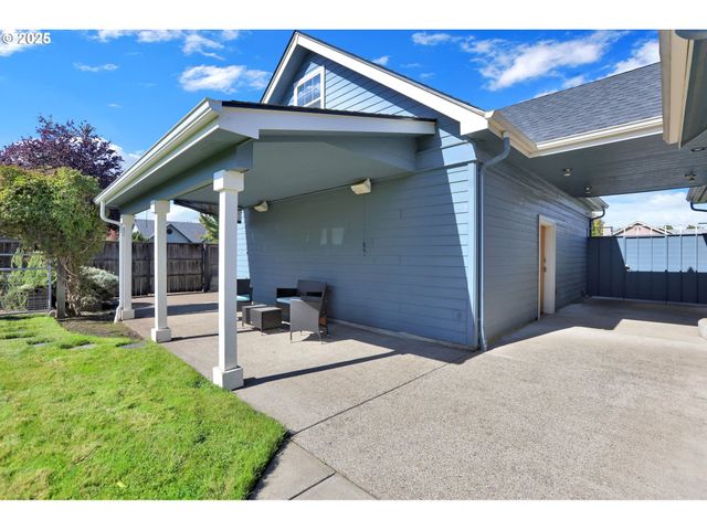 4663 CALUMET Way, Eugene, OR 97404