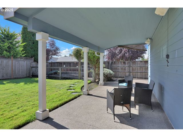 4663 CALUMET Way, Eugene, OR 97404