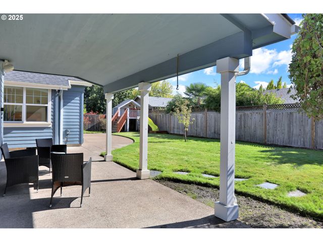 4663 CALUMET Way, Eugene, OR 97404